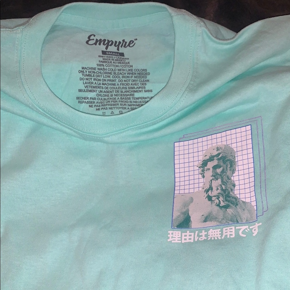 NWOT Graphic Tee Small Empyre